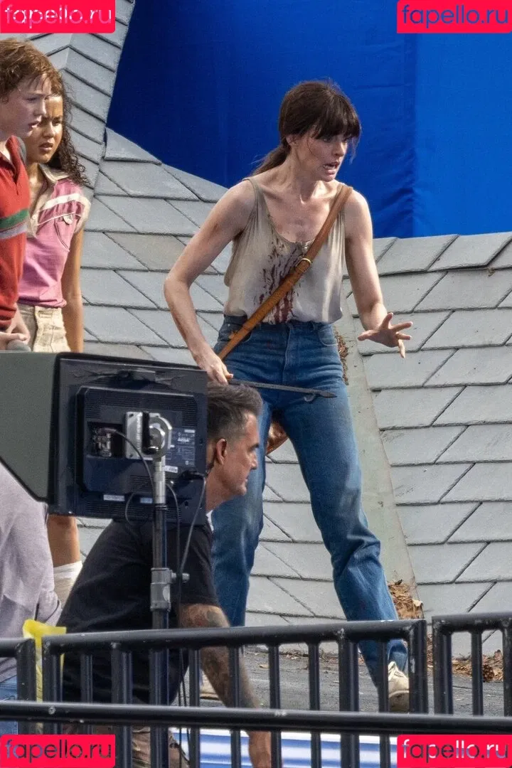 Anne Hathaway / ahathawaynews / annehathaway / heatherannie Onlyfans Photo Gallery 
