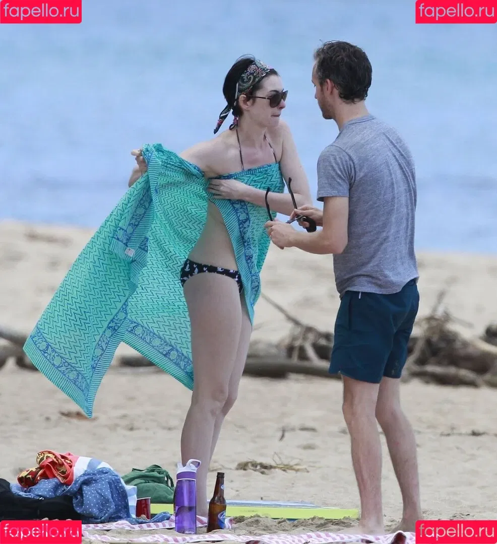 Anne Hathaway / ahathawaynews / annehathaway / heatherannie Onlyfans Photo Gallery 
