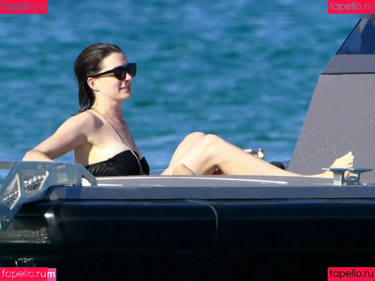 Anne Hathaway / ahathawaynews / annehathaway / heatherannie Onlyfans Photo Gallery 