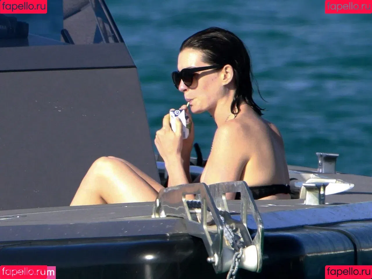 Anne Hathaway / ahathawaynews / annehathaway / heatherannie Onlyfans Photo Gallery 