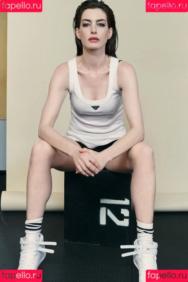 Anne Hathaway / ahathawaynews / annehathaway / heatherannie Onlyfans Photo Gallery 