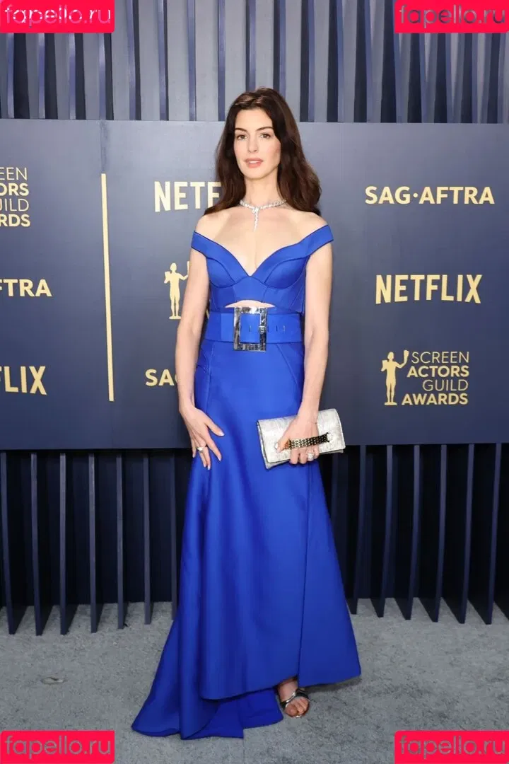 Anne Hathaway / ahathawaynews / annehathaway / heatherannie Onlyfans Photo Gallery 