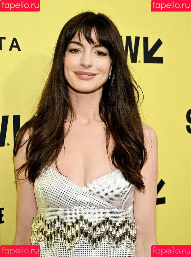 Anne Hathaway / ahathawaynews / annehathaway / heatherannie Onlyfans Photo Gallery 