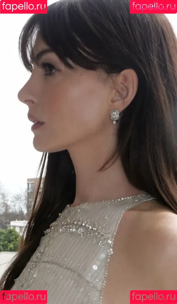 Anne Hathaway / ahathawaynews / annehathaway / heatherannie Onlyfans Photo Gallery 