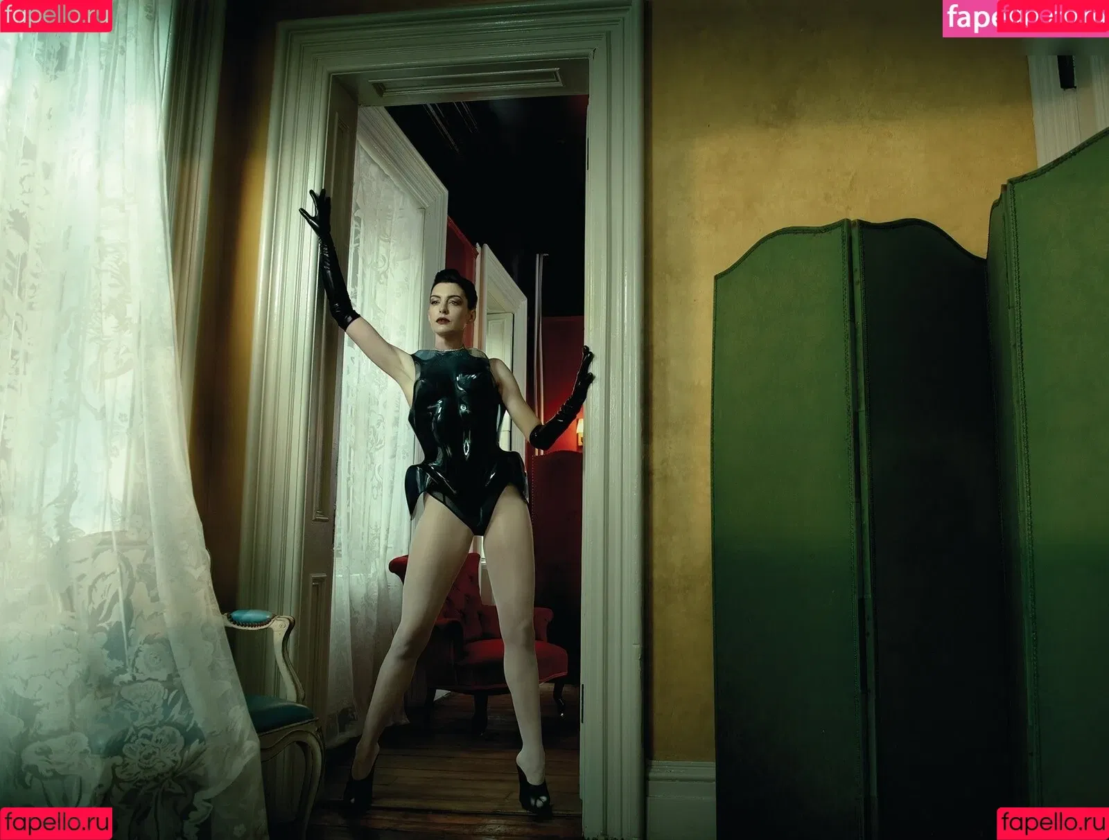Anne Hathaway / ahathawaynews / annehathaway / heatherannie Onlyfans Photo Gallery 