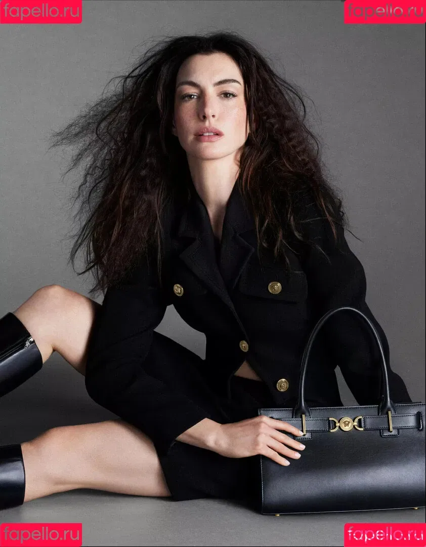 Anne Hathaway / ahathawaynews / annehathaway / heatherannie Onlyfans Photo Gallery 