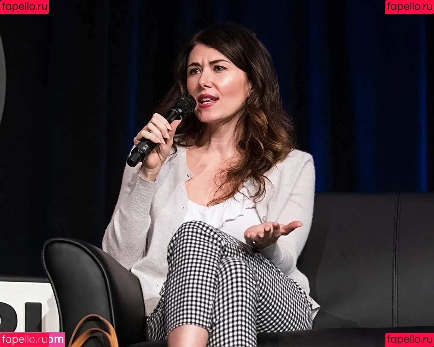 Jewel Staite / JewelStaite Onlyfans Photo Gallery 
