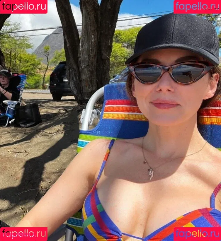 Jewel Staite / JewelStaite Onlyfans Photo Gallery 