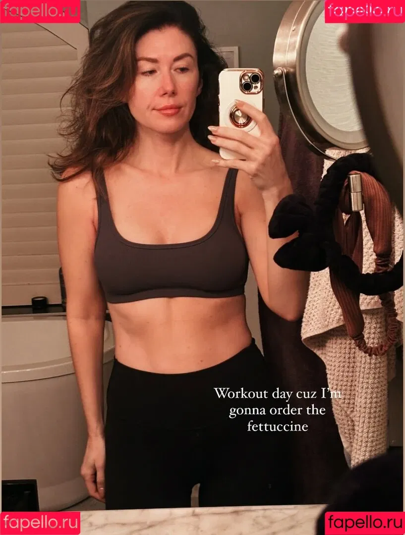 Jewel Staite / JewelStaite Onlyfans Photo Gallery 
