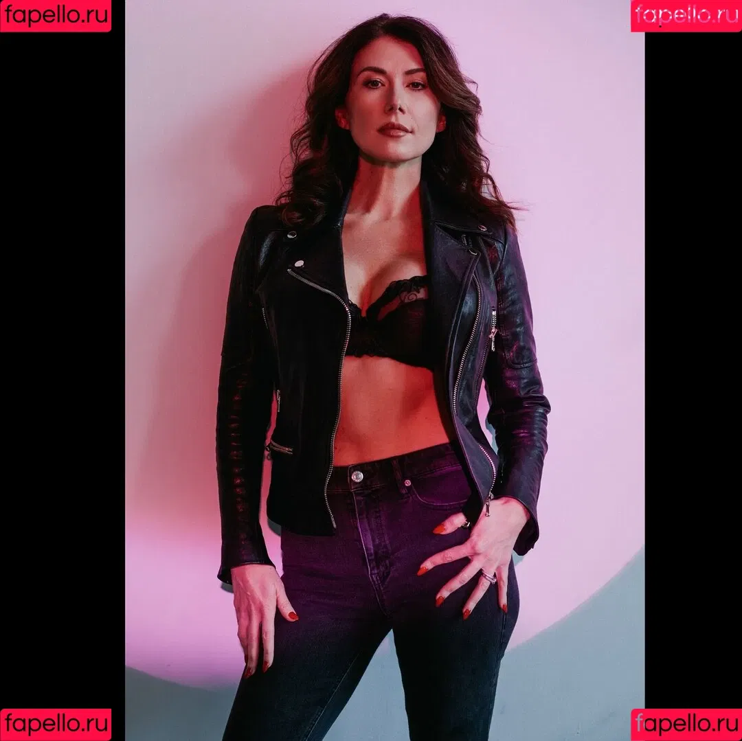 Jewel Staite / JewelStaite Onlyfans Photo Gallery 