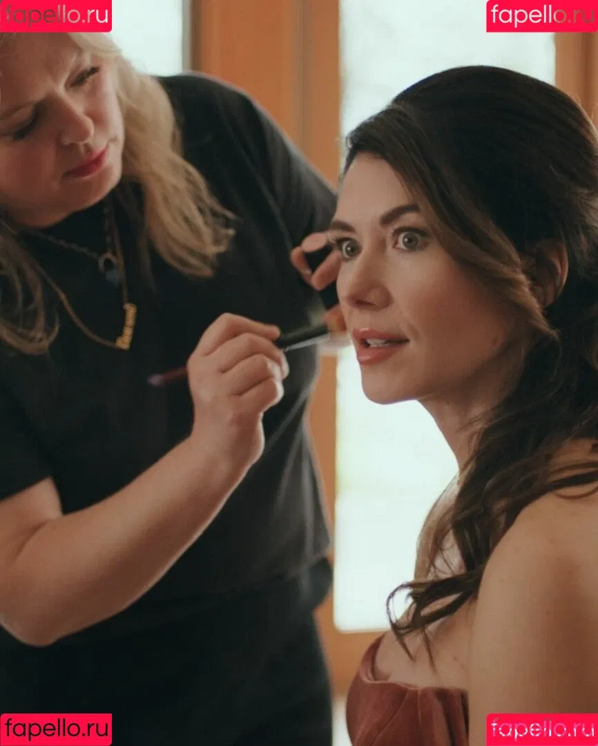Jewel Staite / JewelStaite Onlyfans Photo Gallery 
