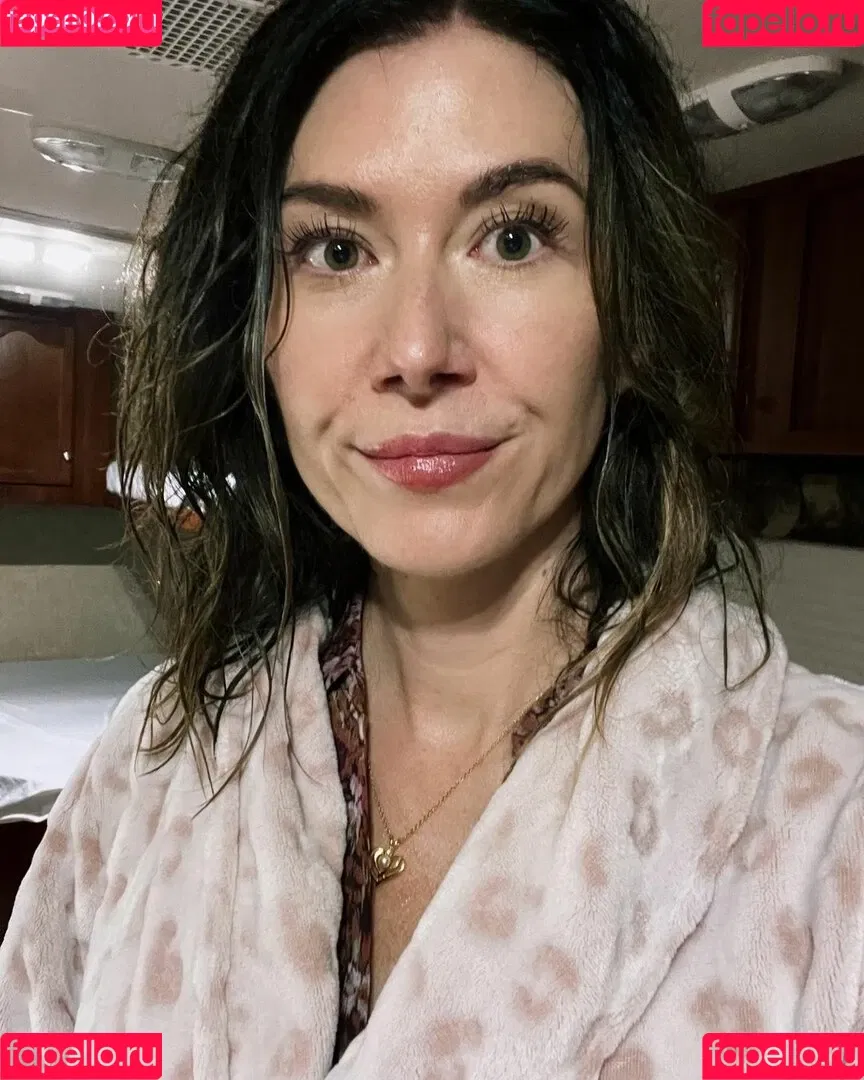 Jewel Staite / JewelStaite Onlyfans Photo Gallery 