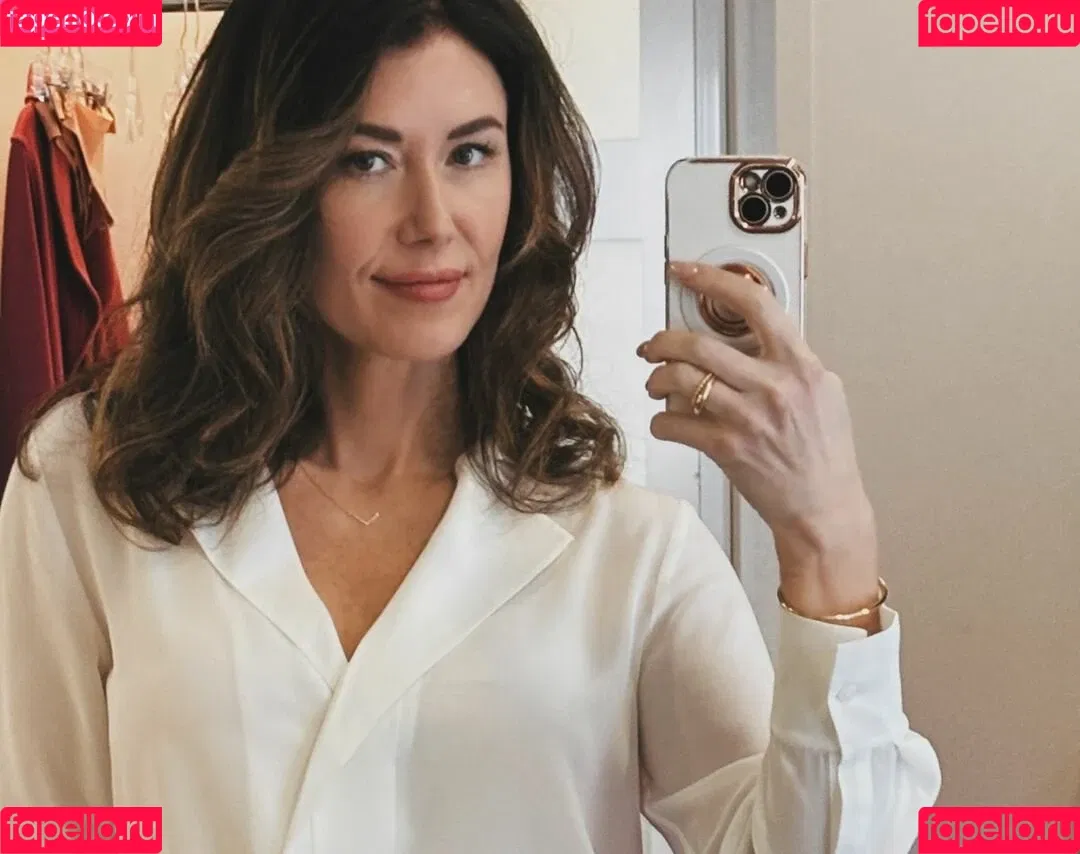 Jewel Staite / JewelStaite Onlyfans Photo Gallery 