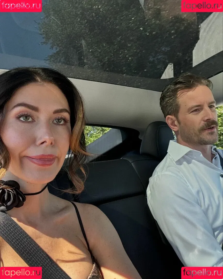 Jewel Staite / JewelStaite Onlyfans Photo Gallery 