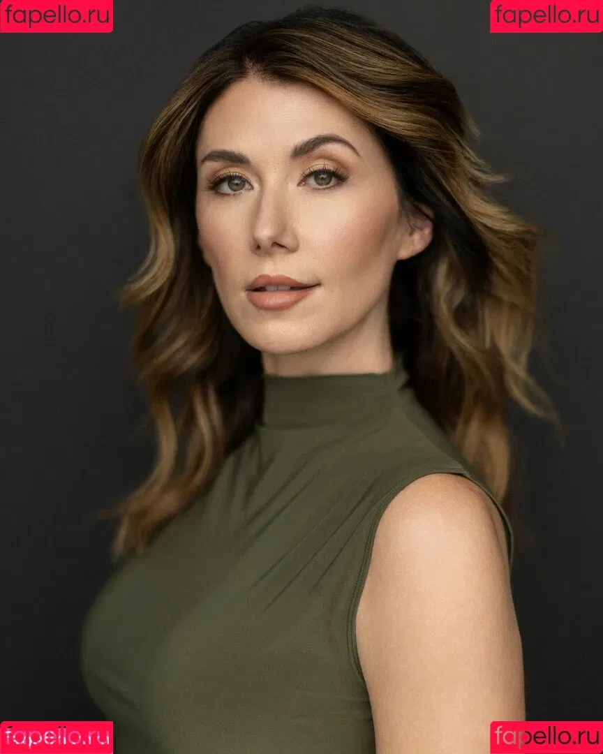 Jewel Staite / JewelStaite Onlyfans Photo Gallery 