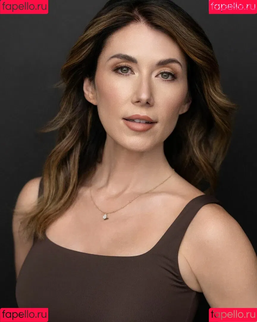 Jewel Staite / JewelStaite Onlyfans Photo Gallery 