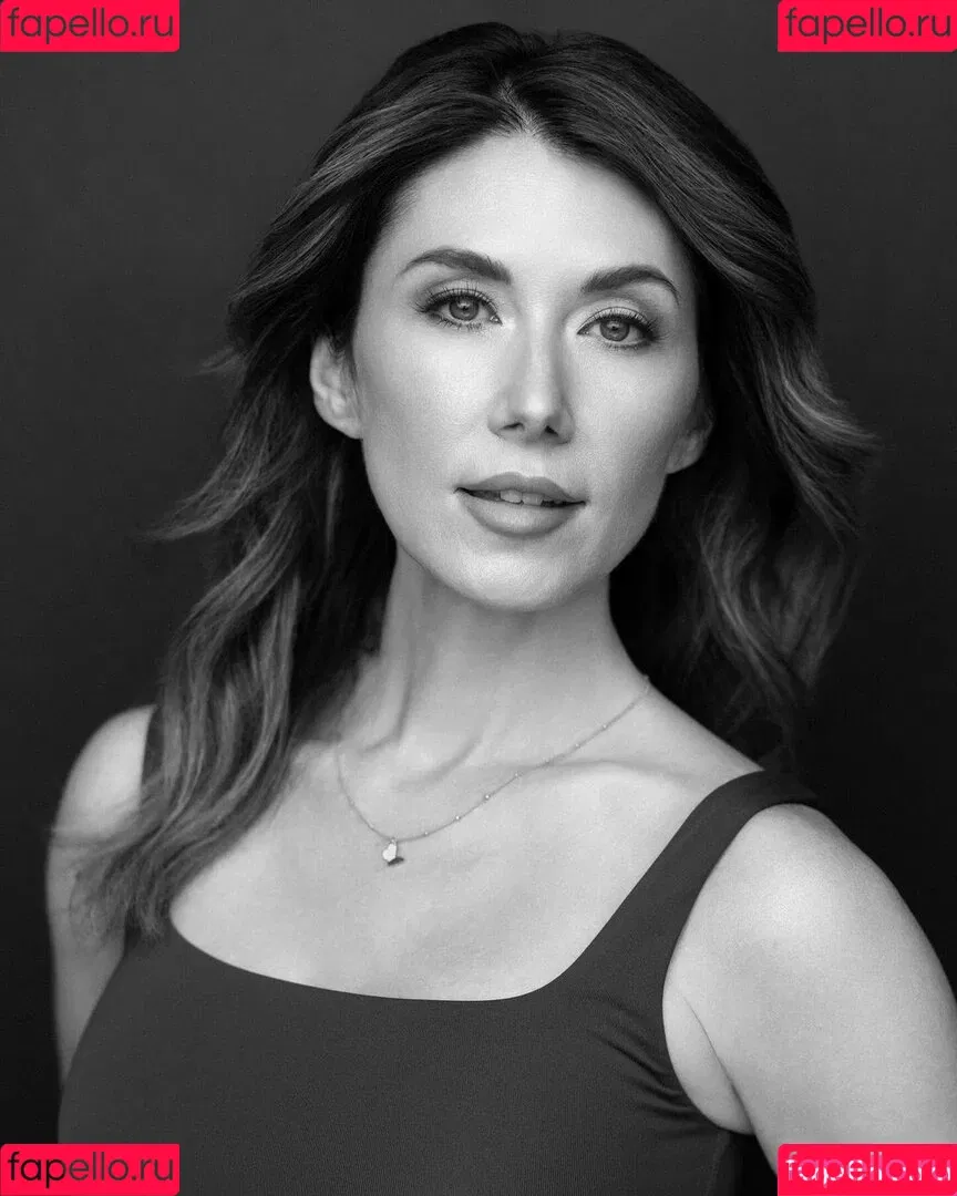 Jewel Staite / JewelStaite Onlyfans Photo Gallery 