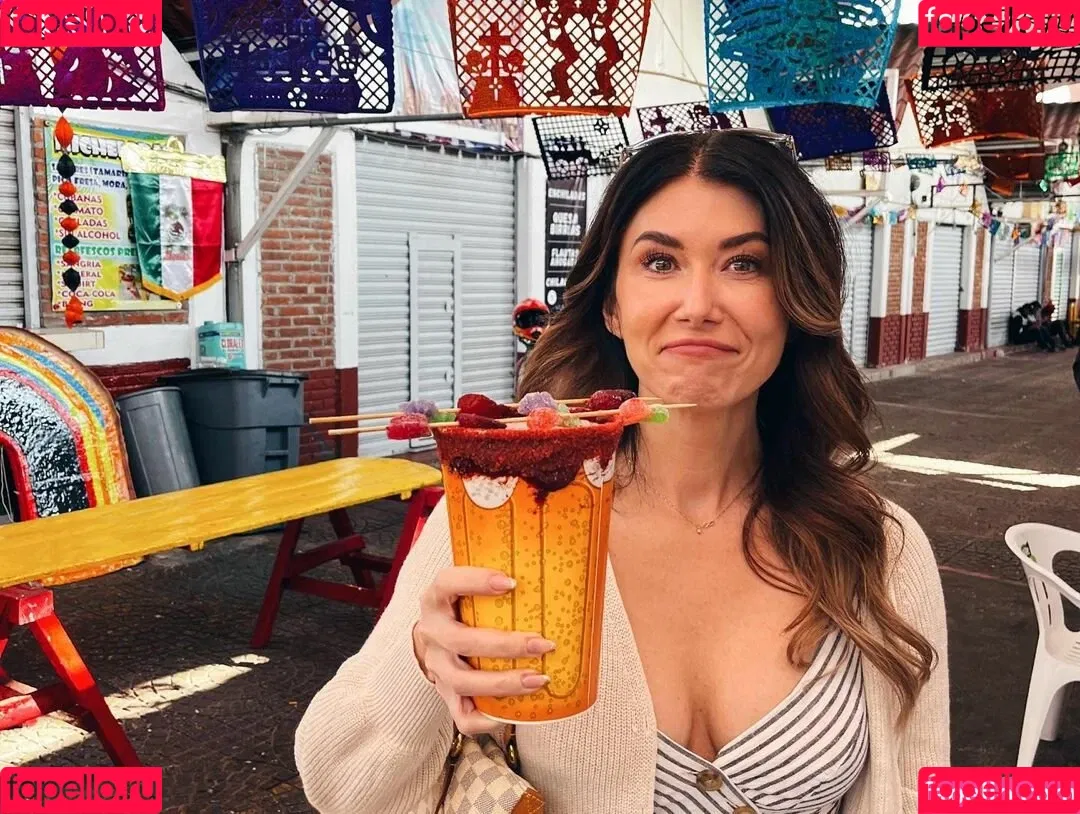 Jewel Staite / JewelStaite Onlyfans Photo Gallery 