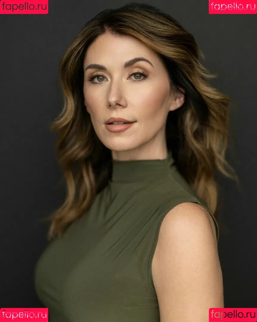 Jewel Staite / JewelStaite Onlyfans Photo Gallery 