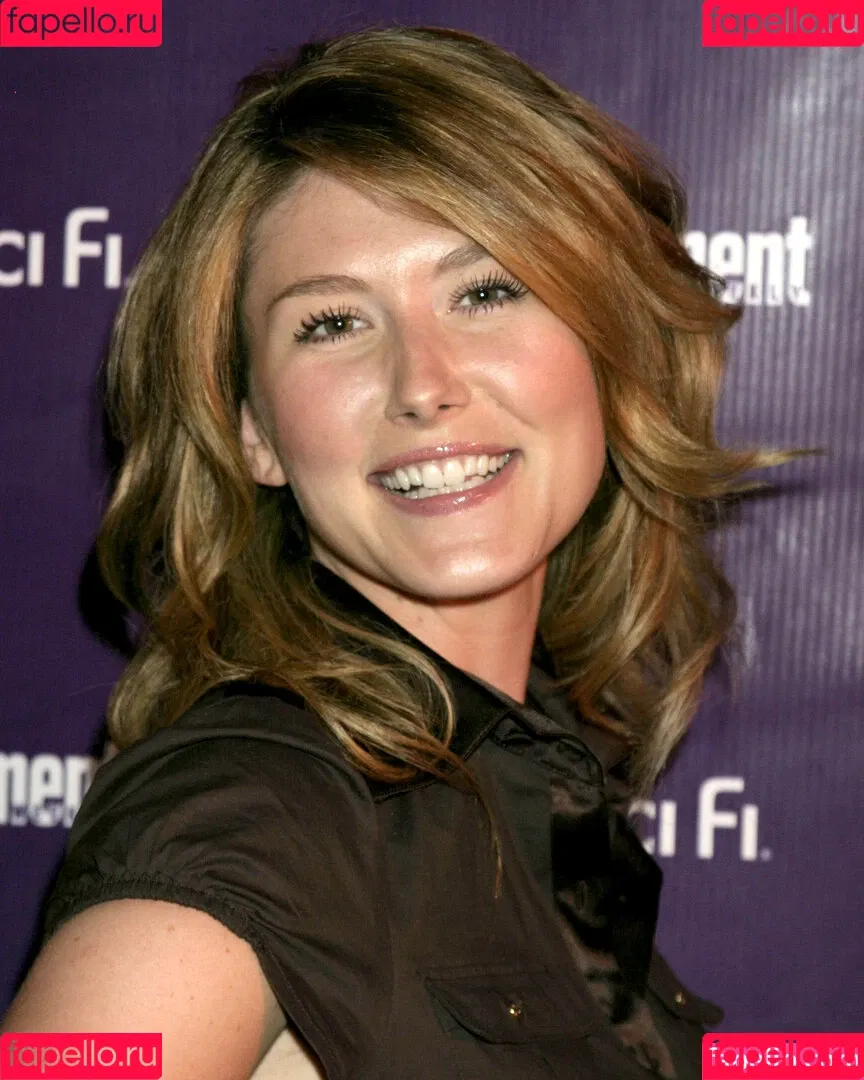 Jewel Staite / JewelStaite Onlyfans Photo Gallery 