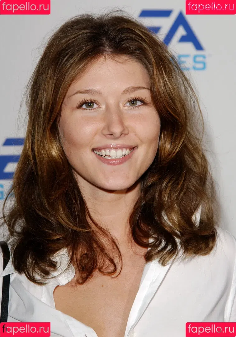 Jewel Staite / JewelStaite Onlyfans Photo Gallery 