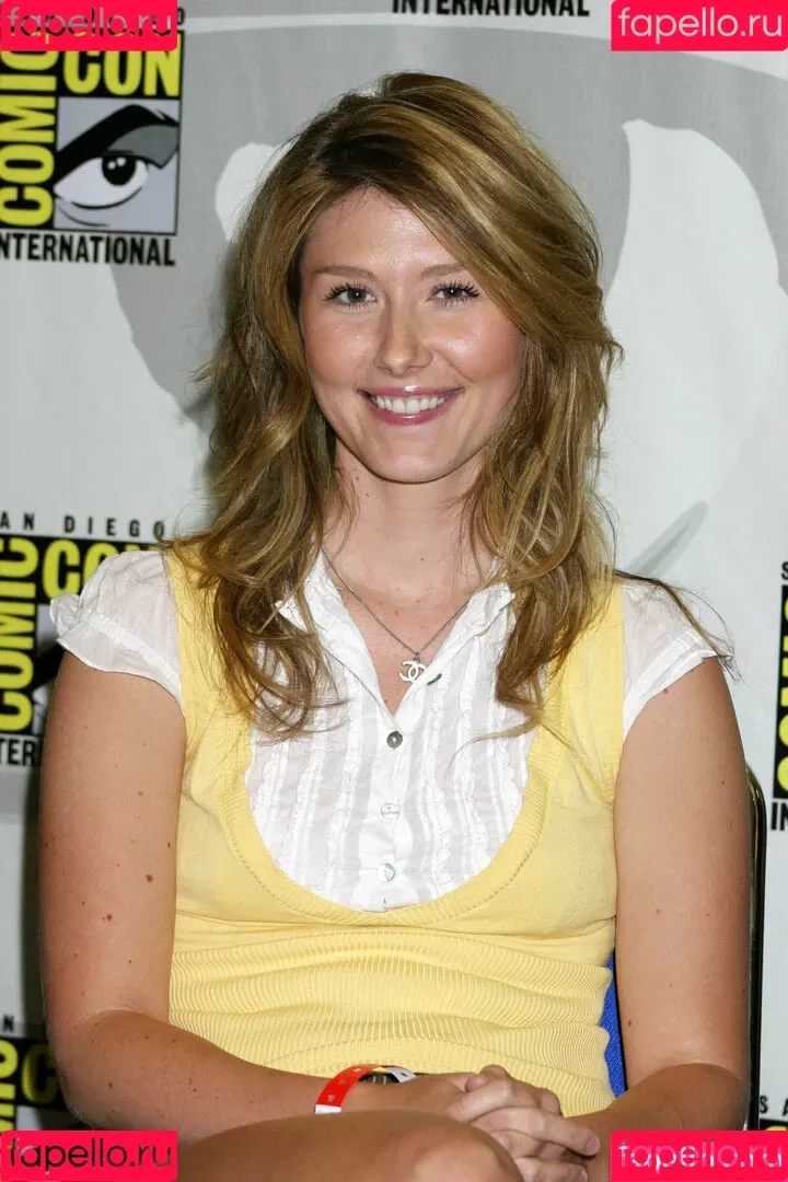 Jewel Staite / JewelStaite Onlyfans Photo Gallery 