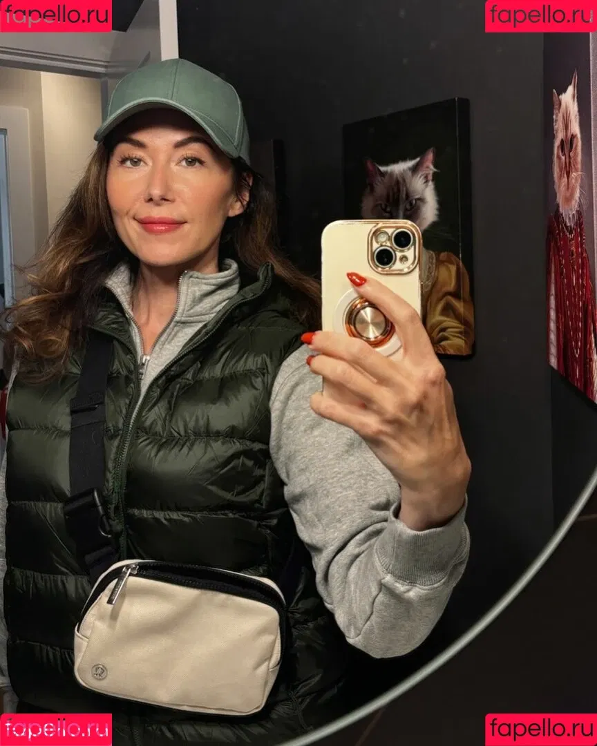 Jewel Staite / JewelStaite Onlyfans Photo Gallery 