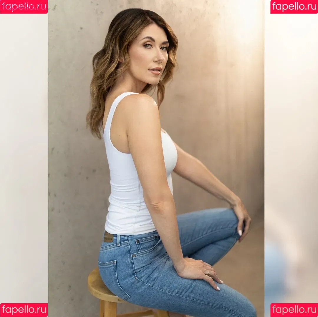 Jewel Staite / JewelStaite Onlyfans Photo Gallery 