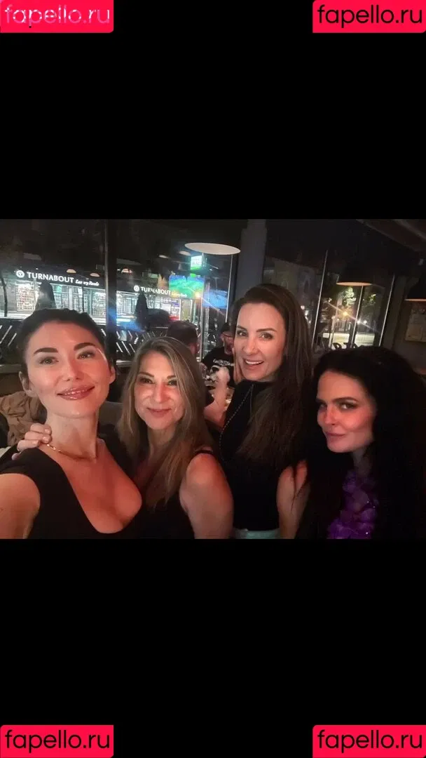 Jewel Staite / JewelStaite Onlyfans Photo Gallery 