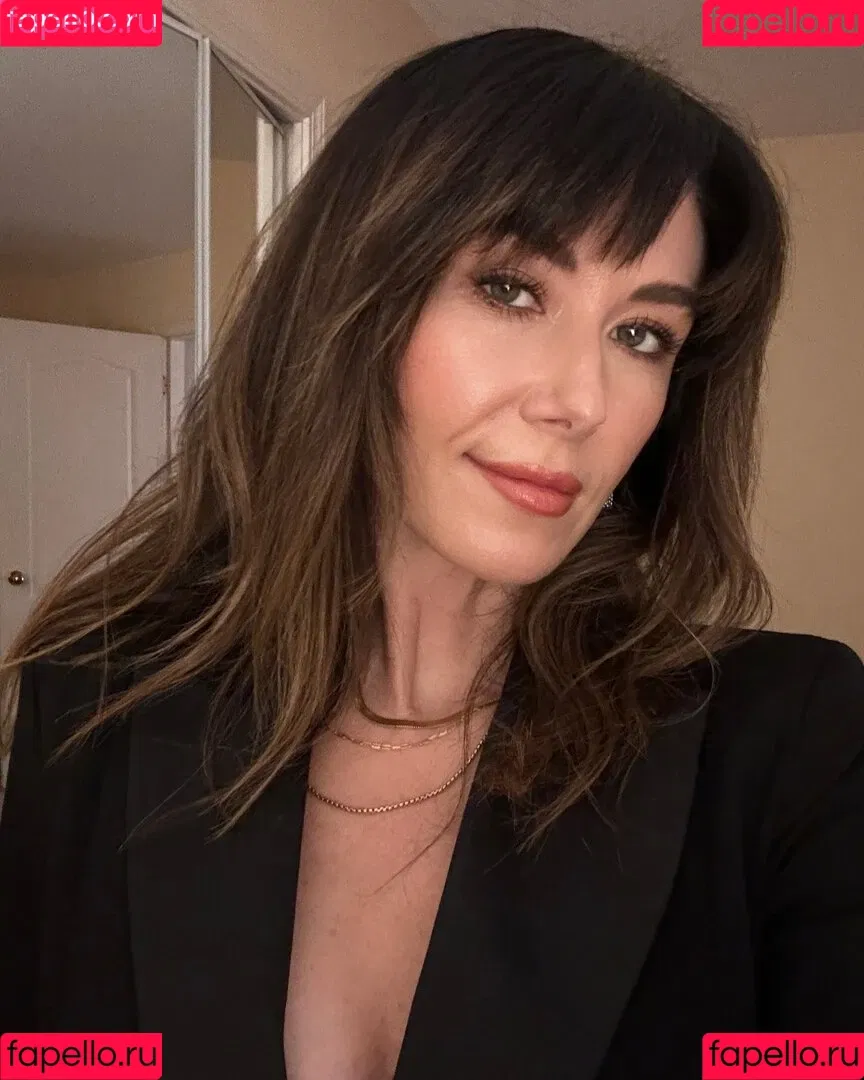 Jewel Staite / JewelStaite Onlyfans Photo Gallery 
