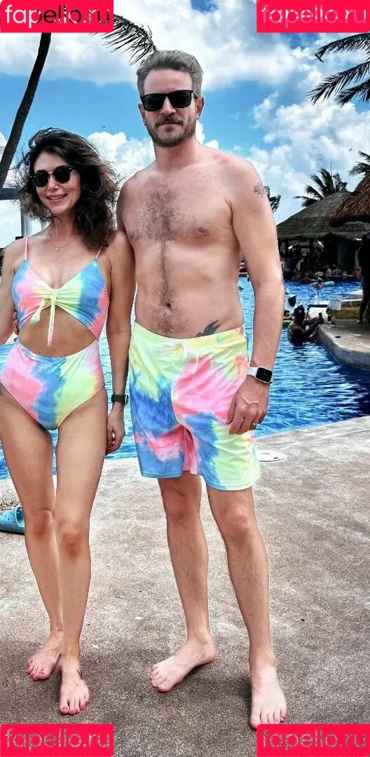 Jewel Staite / JewelStaite Onlyfans Photo Gallery 