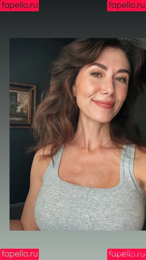 Jewel Staite / JewelStaite Onlyfans Photo Gallery 