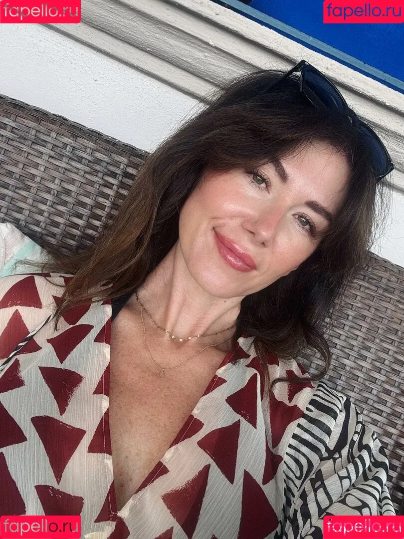 Jewel Staite / JewelStaite Onlyfans Photo Gallery 
