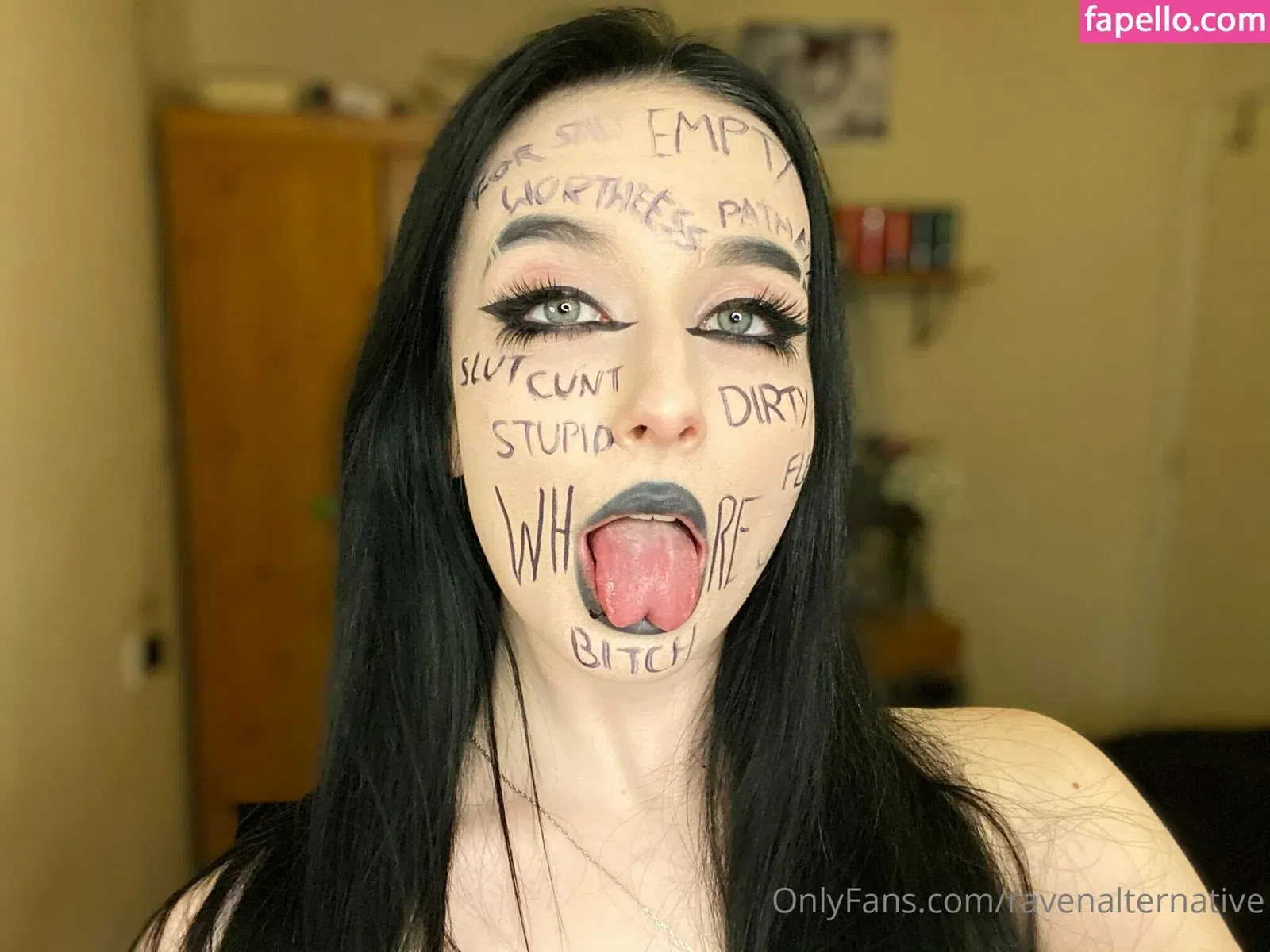 raven_alternative / ravenalternative Onlyfans Photo Gallery 