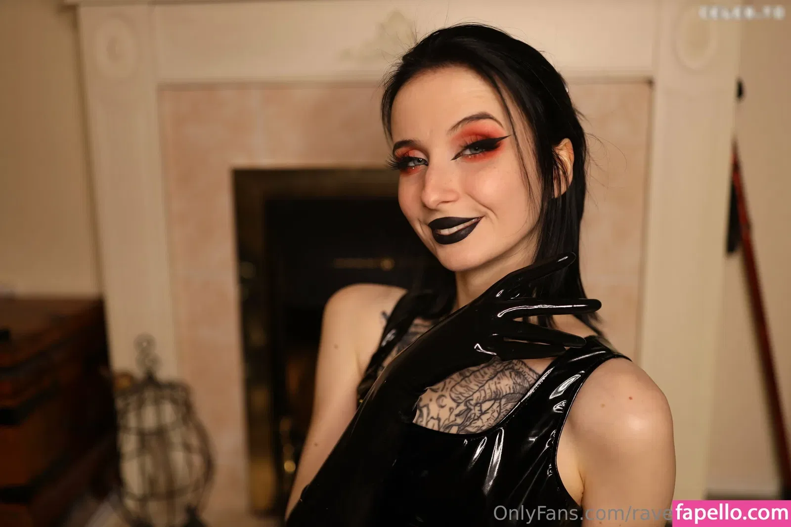 raven_alternative / ravenalternative Onlyfans Photo Gallery 