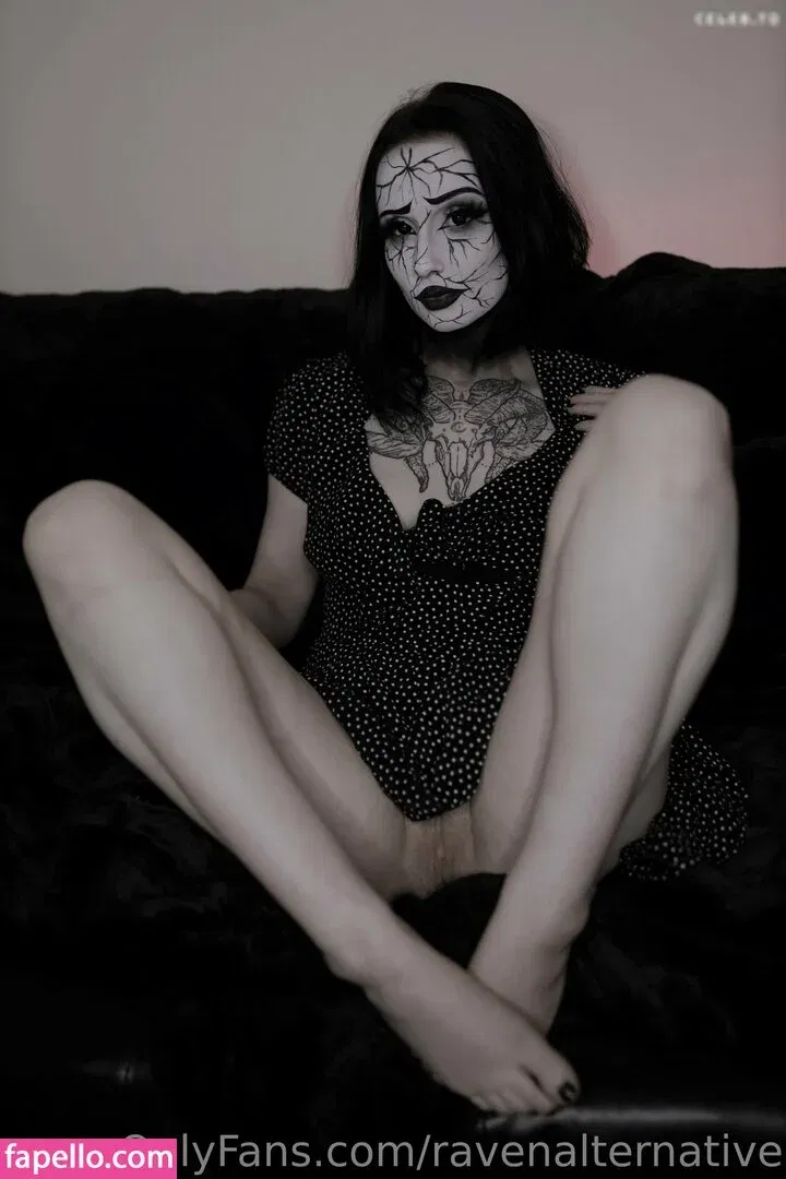 raven_alternative / ravenalternative Onlyfans Photo Gallery 