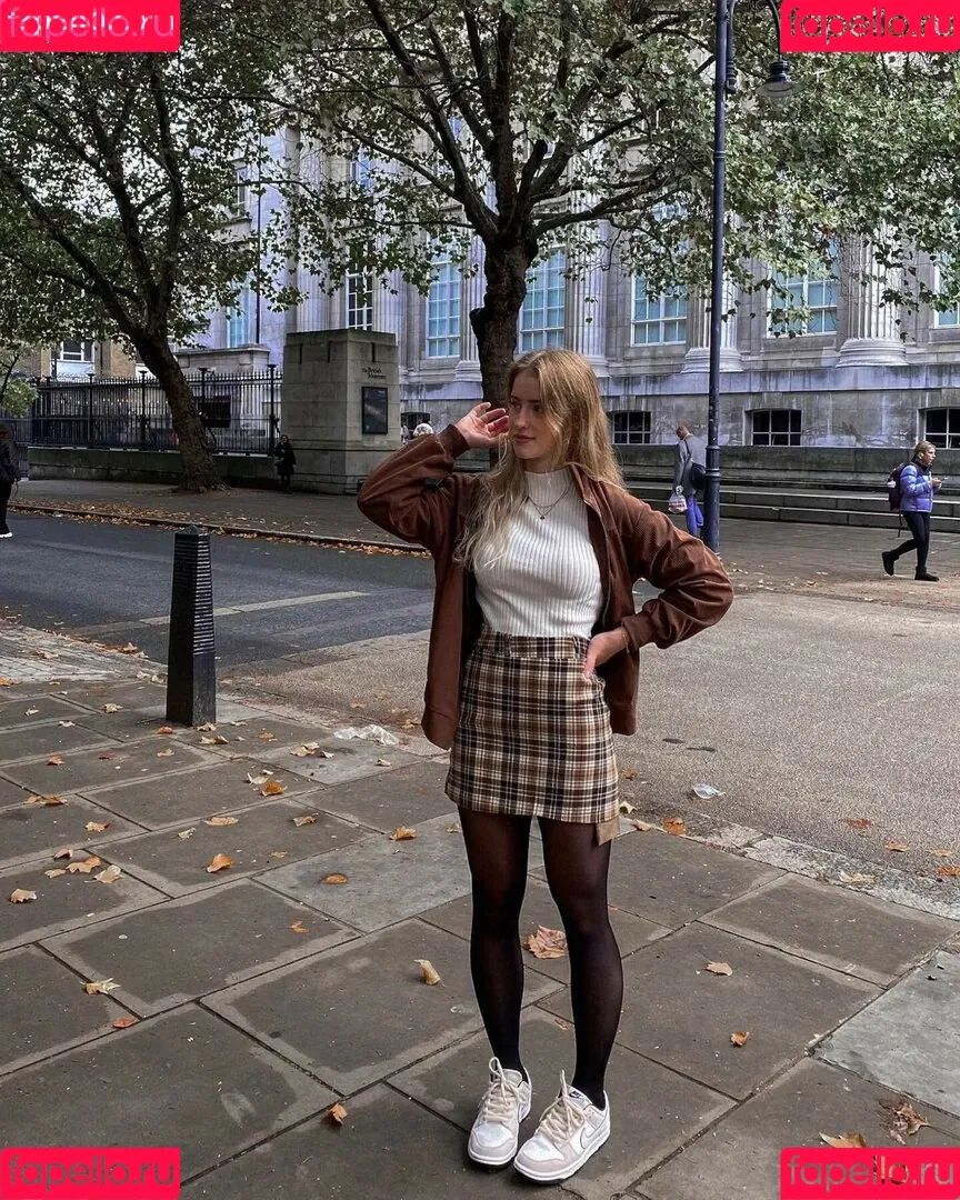 Mira.004 / model_mira Onlyfans Photo Gallery 