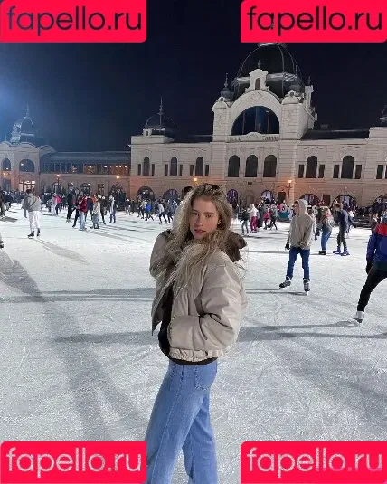 Mira.004 / model_mira Onlyfans Photo Gallery 
