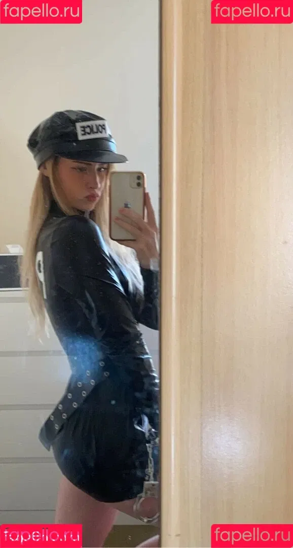 Mira.004 / model_mira Onlyfans Photo Gallery 