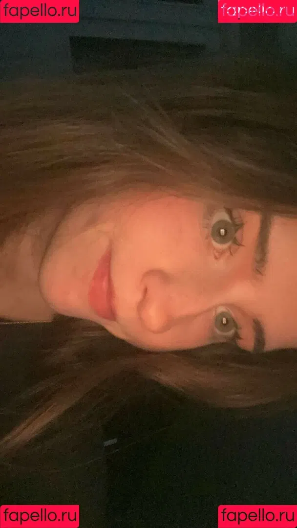 Mira.004 / model_mira Onlyfans Photo Gallery 