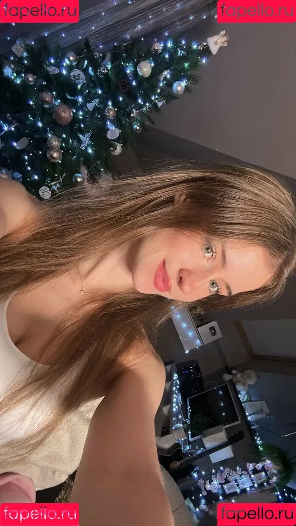 Mira.004 / model_mira Onlyfans Photo Gallery 