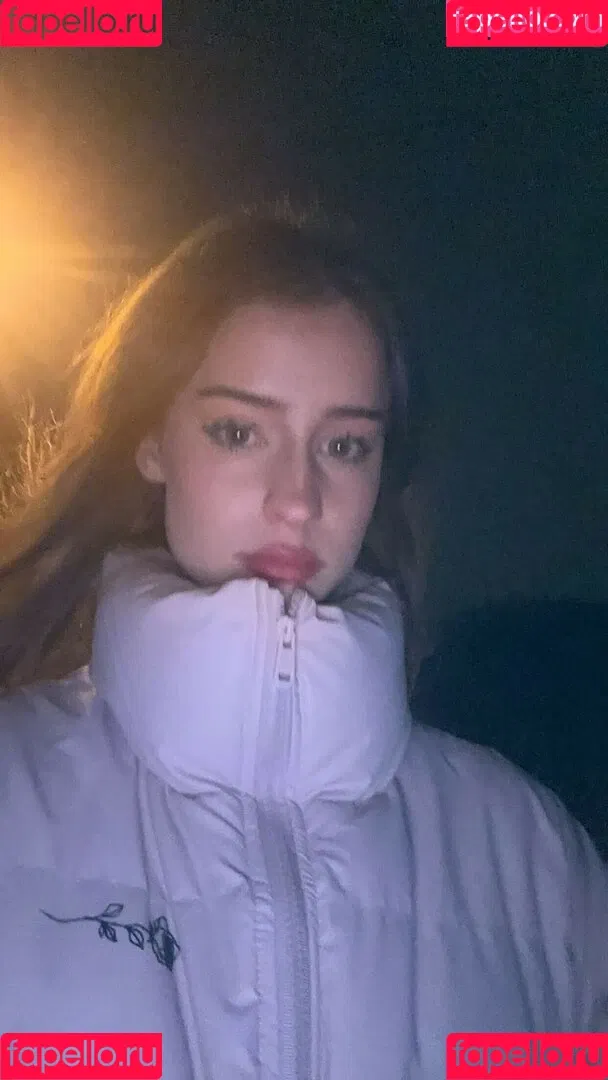 Mira.004 / model_mira Onlyfans Photo Gallery 