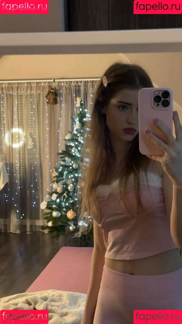 Mira.004 / model_mira Onlyfans Photo Gallery 
