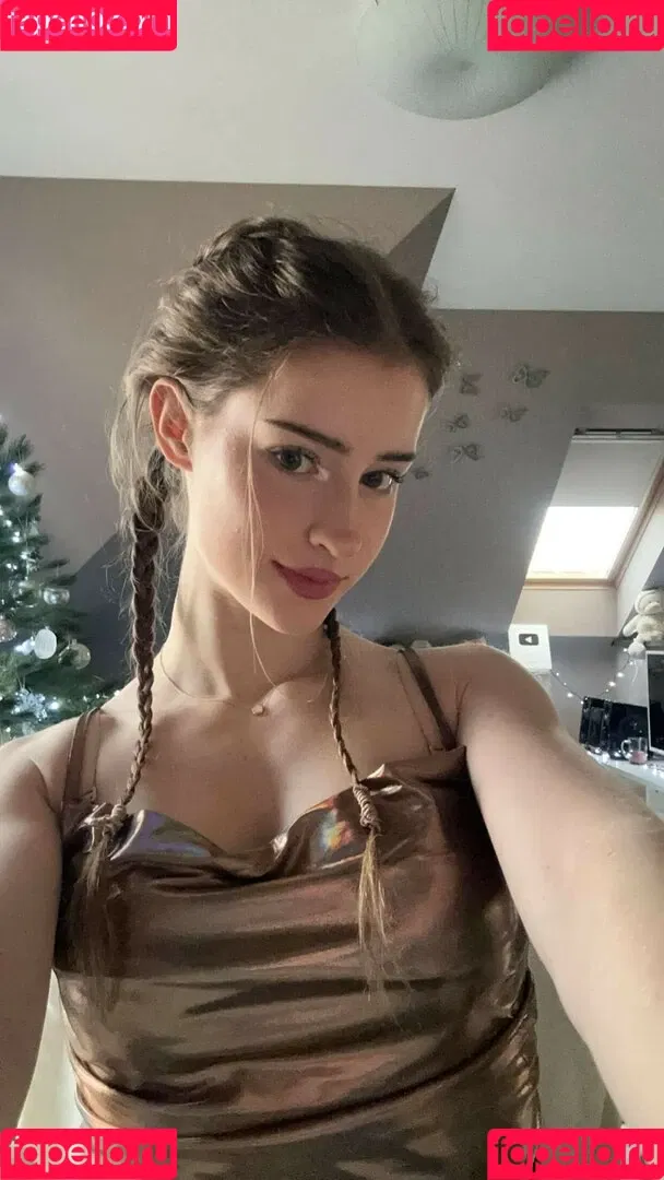 Mira.004 / model_mira Onlyfans Photo Gallery 