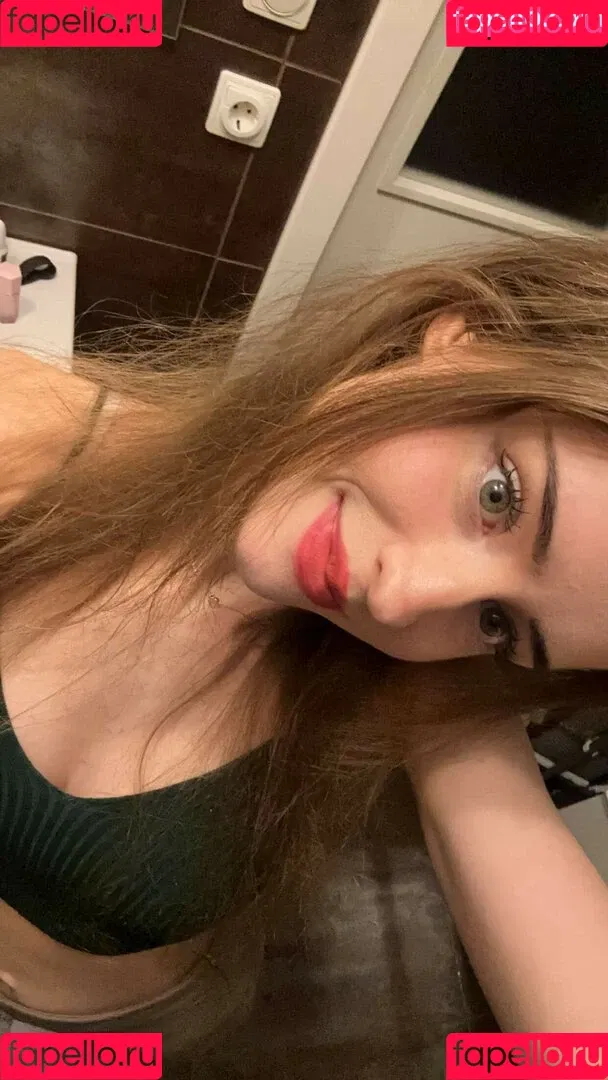 Mira.004 / model_mira Onlyfans Photo Gallery 