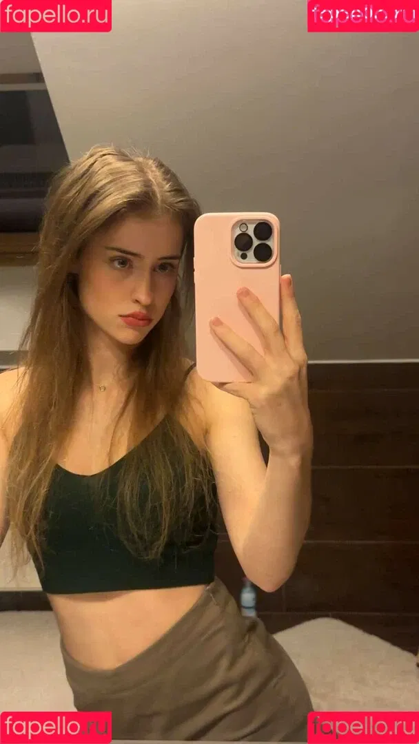 Mira.004 / model_mira Onlyfans Photo Gallery 