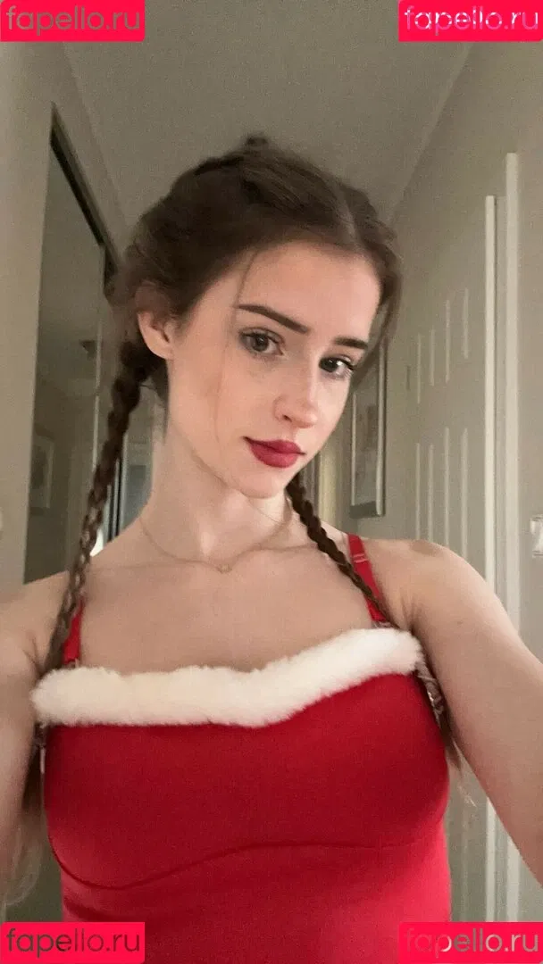 Mira.004 / model_mira Onlyfans Photo Gallery 