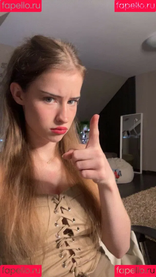 Mira.004 / model_mira Onlyfans Photo Gallery 