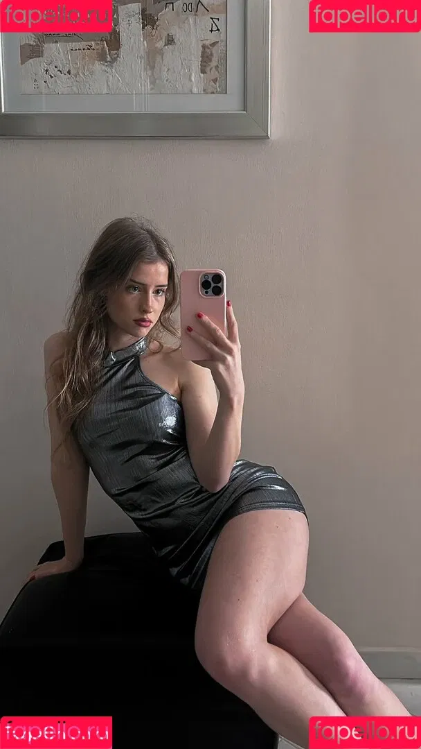 Mira.004 / model_mira Onlyfans Photo Gallery 