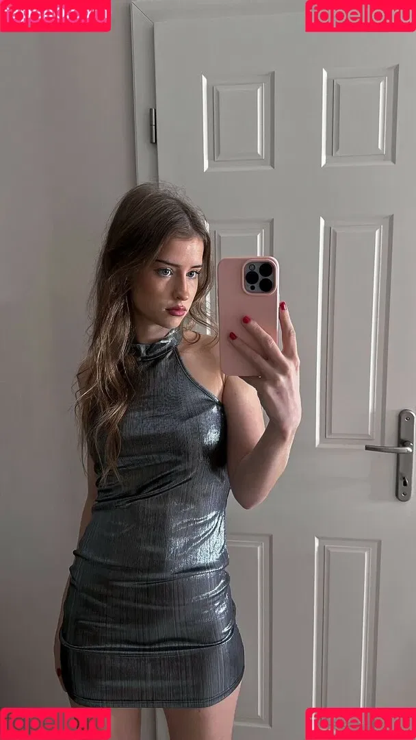 Mira.004 / model_mira Onlyfans Photo Gallery 
